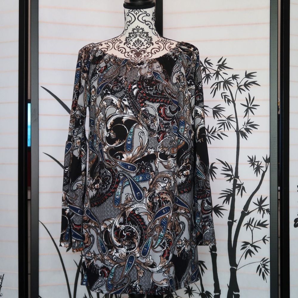 Win Win Bell Sleeve Tunic